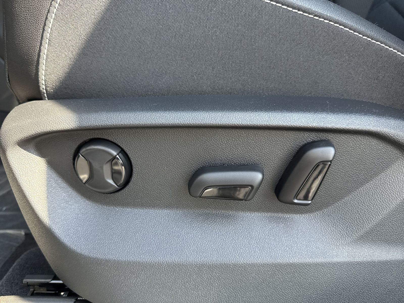 2026 Volkswagen Atlas 2.0T SE w/ Technology