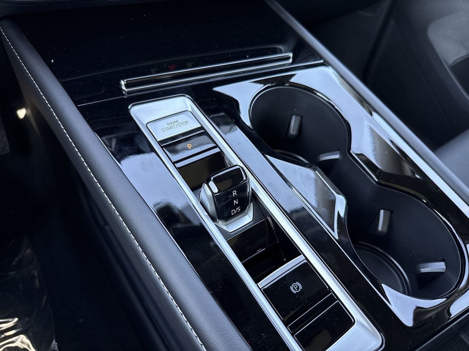 2026 Volkswagen Atlas 2.0T SE w/ Technology