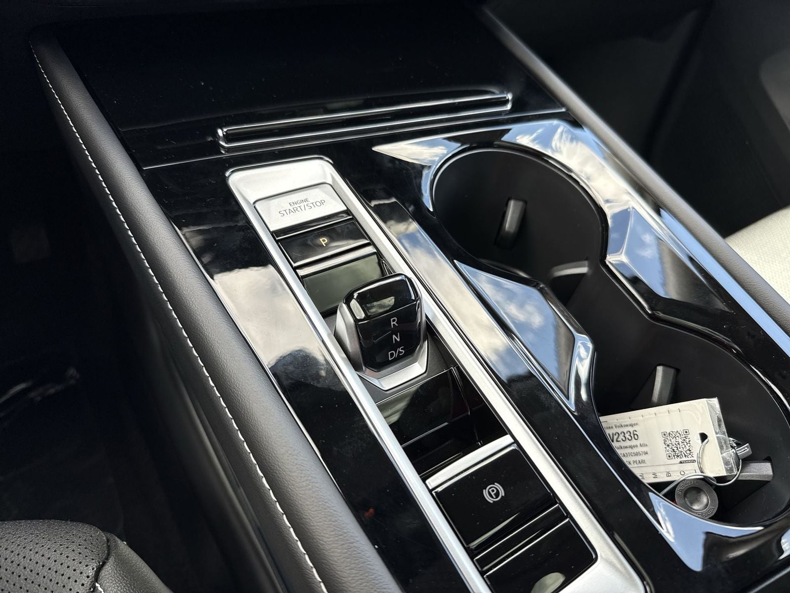 2026 Volkswagen Atlas 2.0T SE w/ Technology