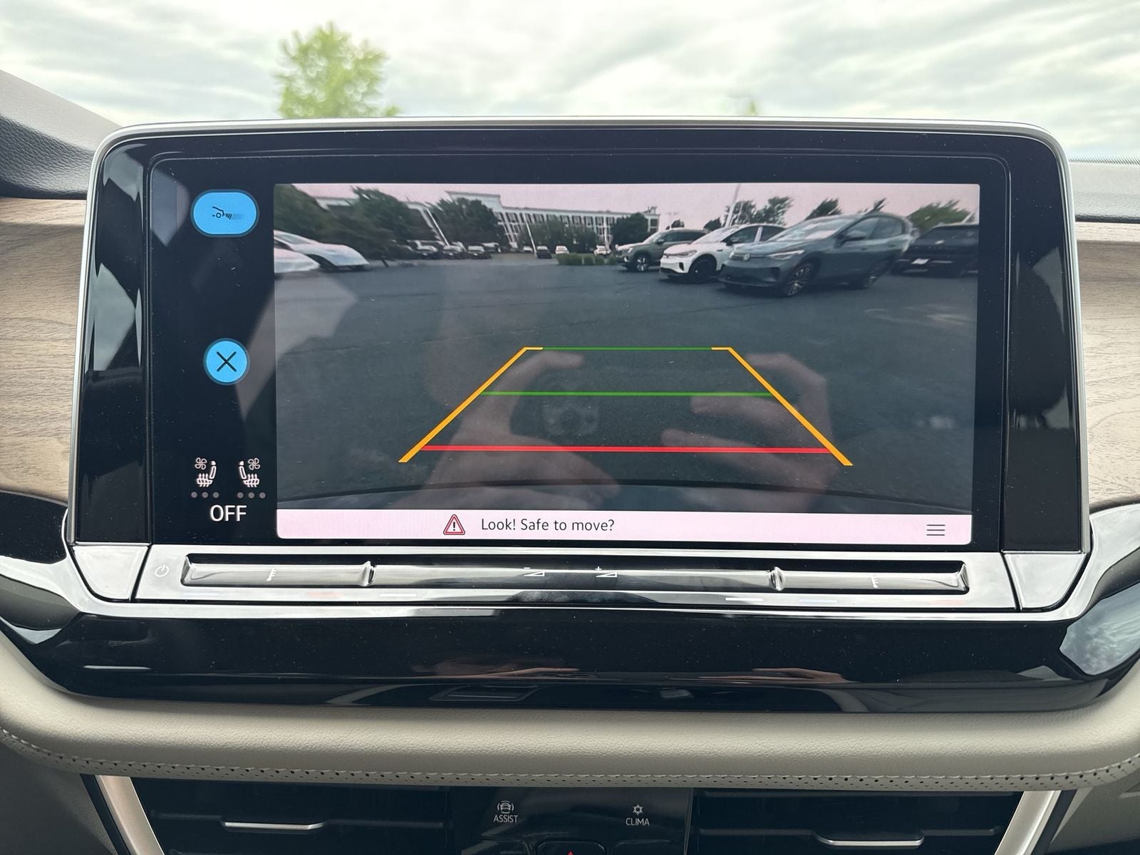 2026 Volkswagen Atlas SE - Photo 18