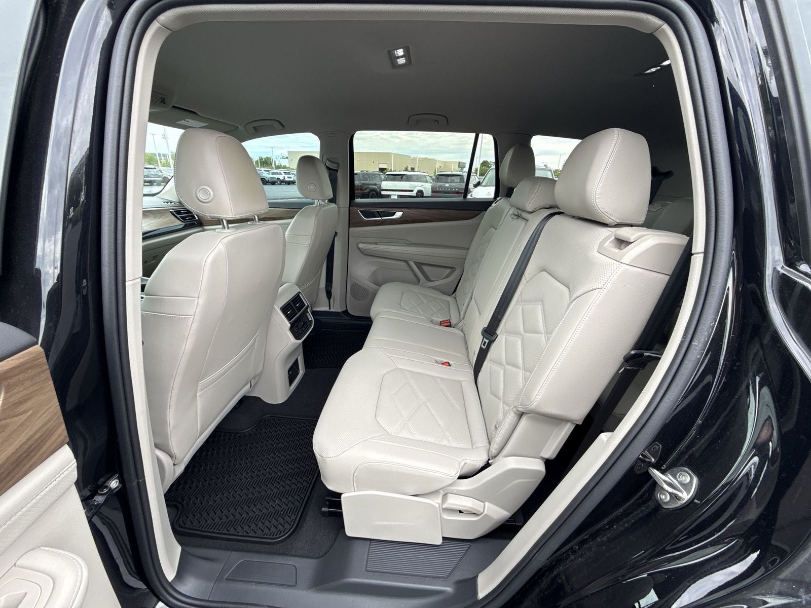 2026 Volkswagen Atlas SE - Photo 22
