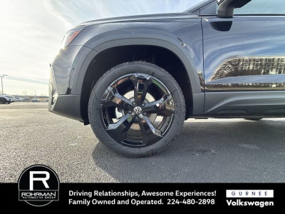 2026 Volkswagen Taos 1.5T SE Black