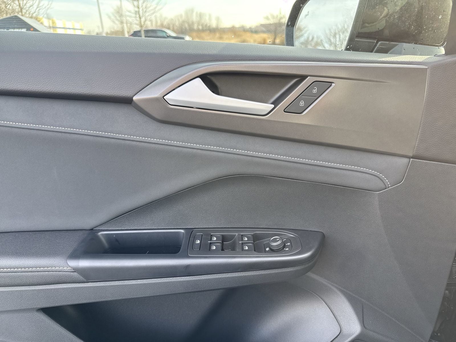 2026 Volkswagen Taos 1.5T SE Black