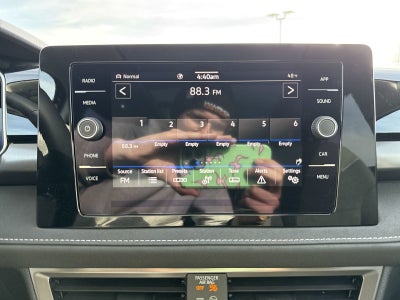 2026 Volkswagen Taos 1.5T SE Black