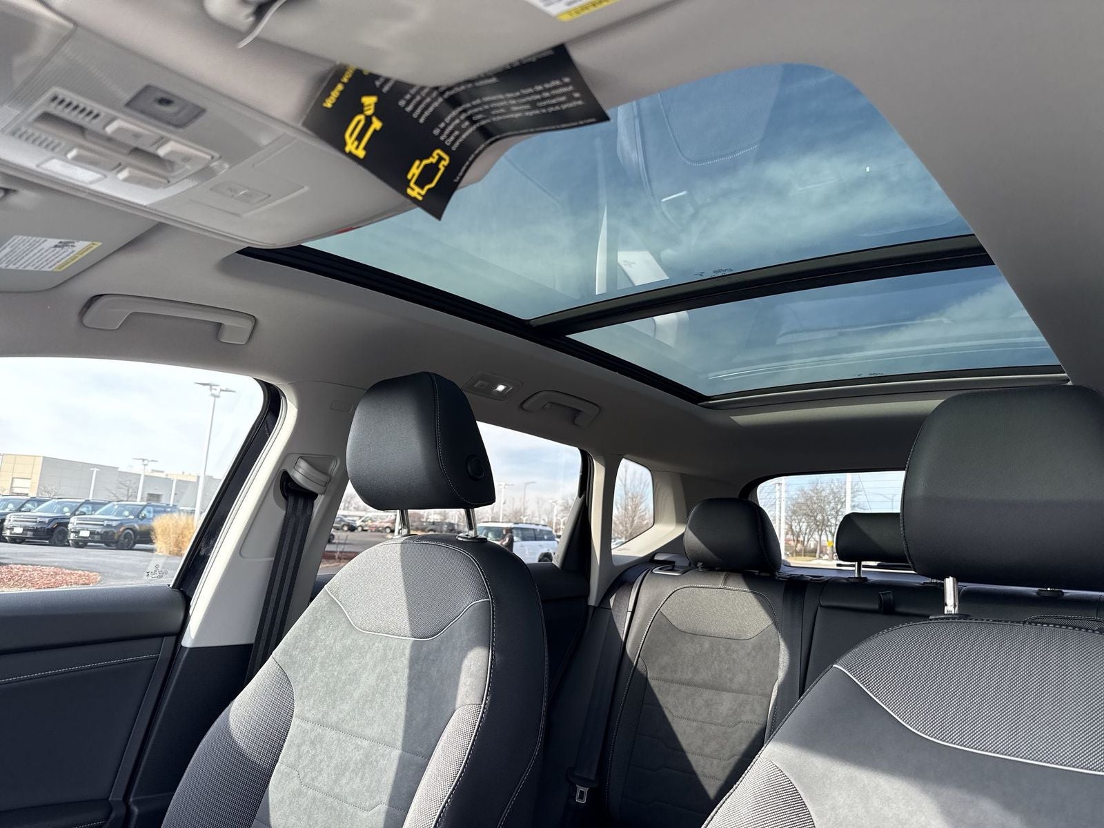 2026 Volkswagen Taos 1.5T SE Black