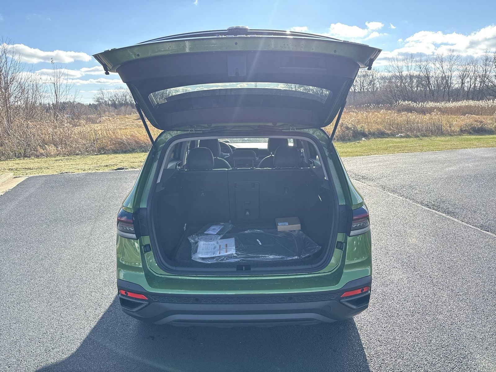 2026 Volkswagen Taos 1.5T SE Black