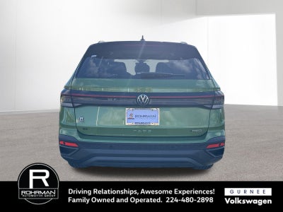 2026 Volkswagen Taos 1.5T SE Black