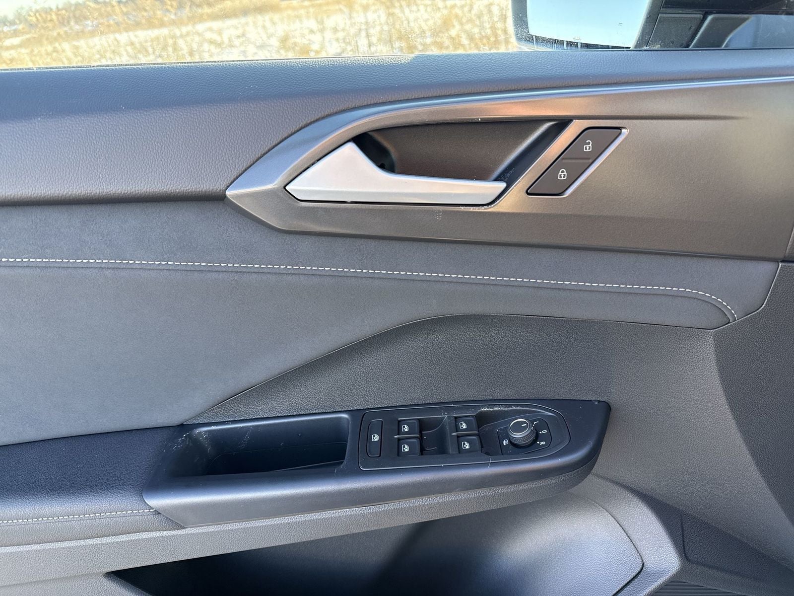 2026 Volkswagen Taos 1.5T SE Black