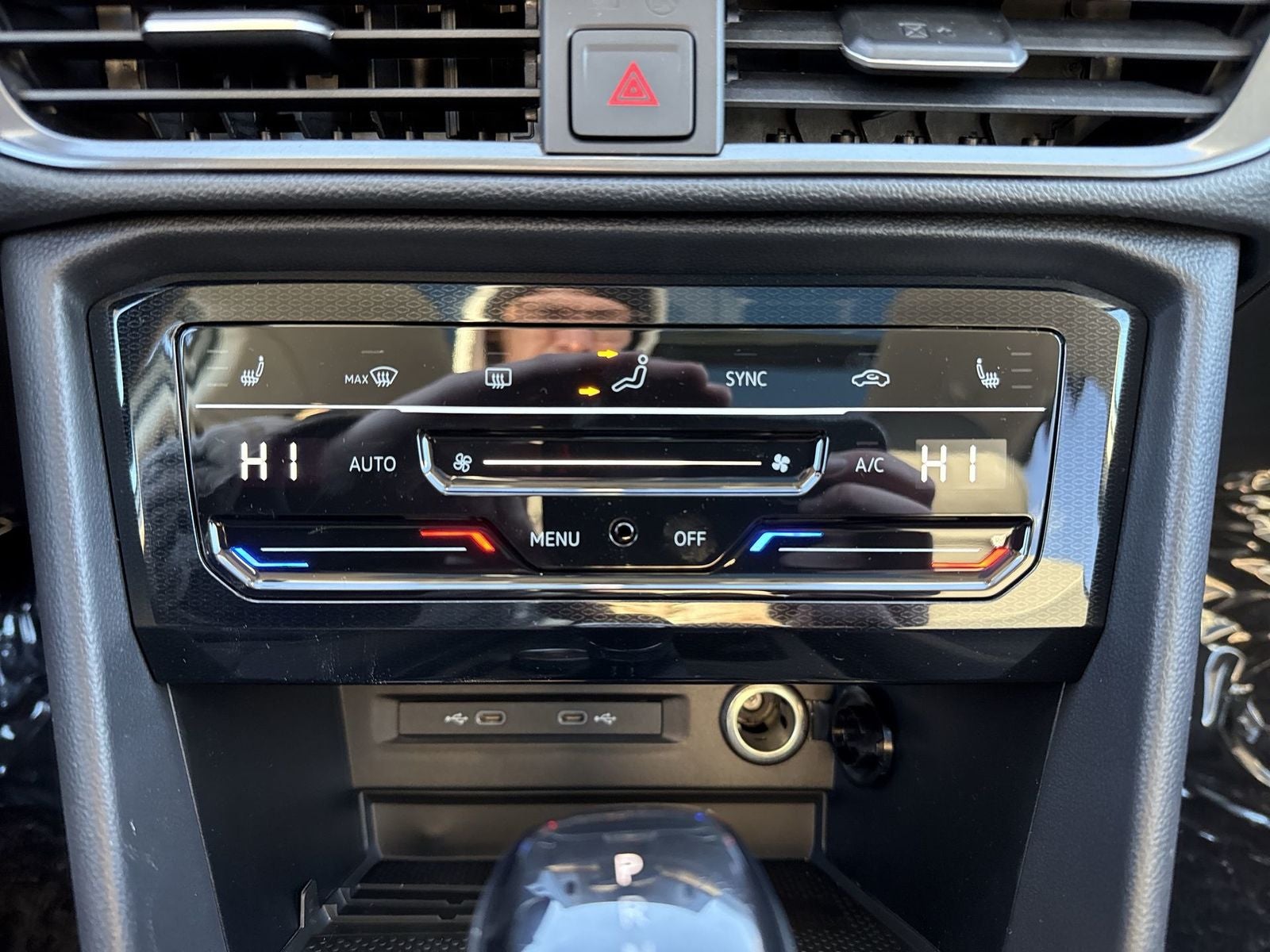 2026 Volkswagen Taos 1.5T SE Black