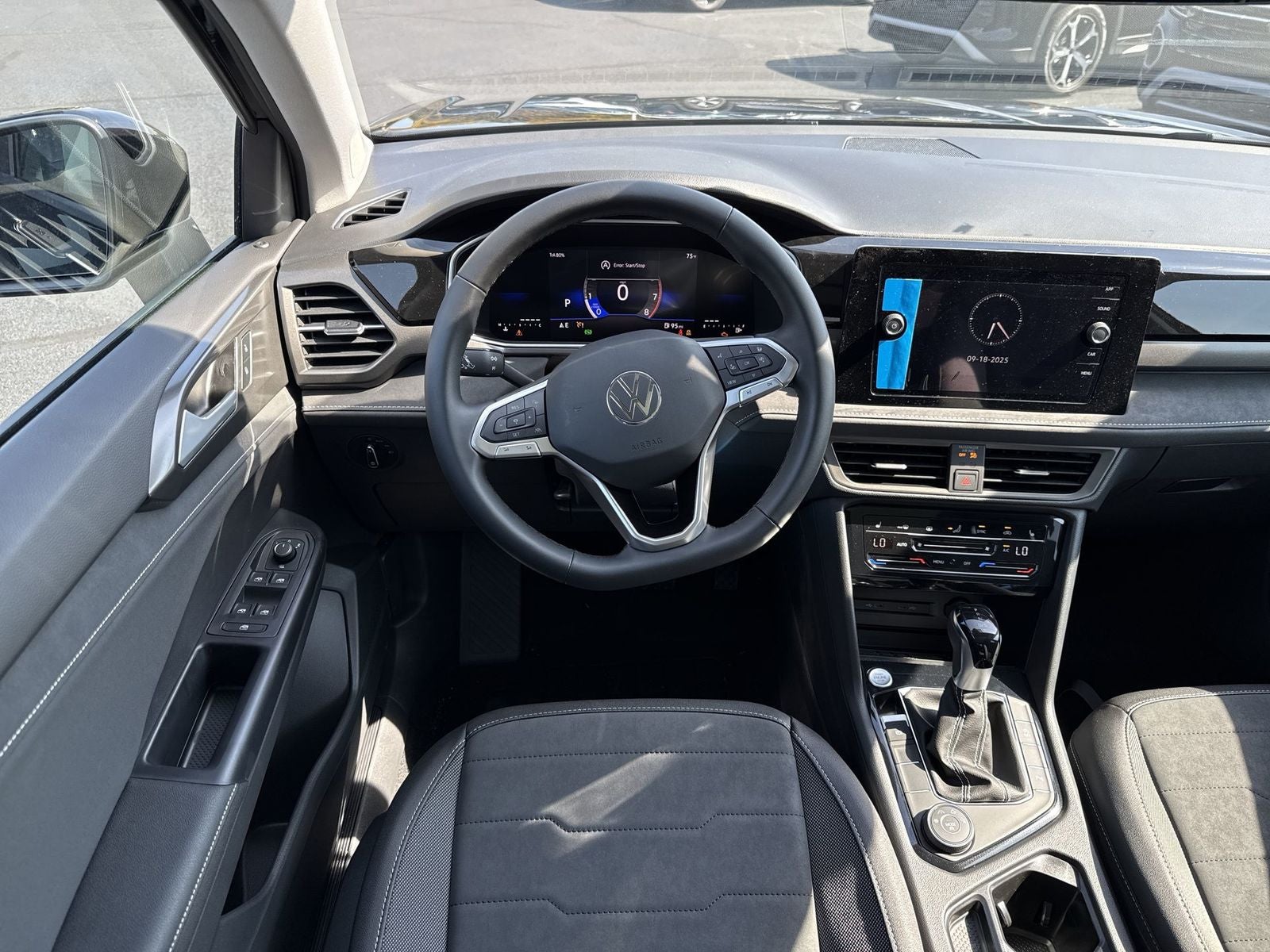 2025 Volkswagen Taos 1.5T SE Black