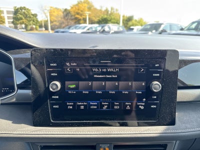 2025 Volkswagen Taos 1.5T SE Black