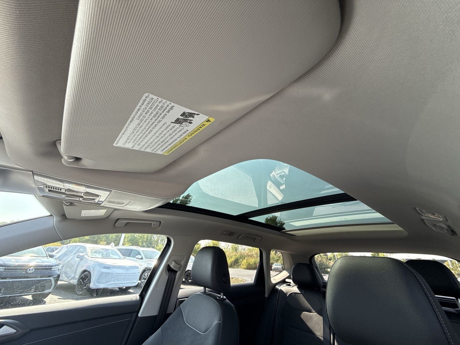 2025 Volkswagen Taos 1.5T SE Black