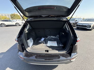 2025 Volkswagen Taos 1.5T SE Black