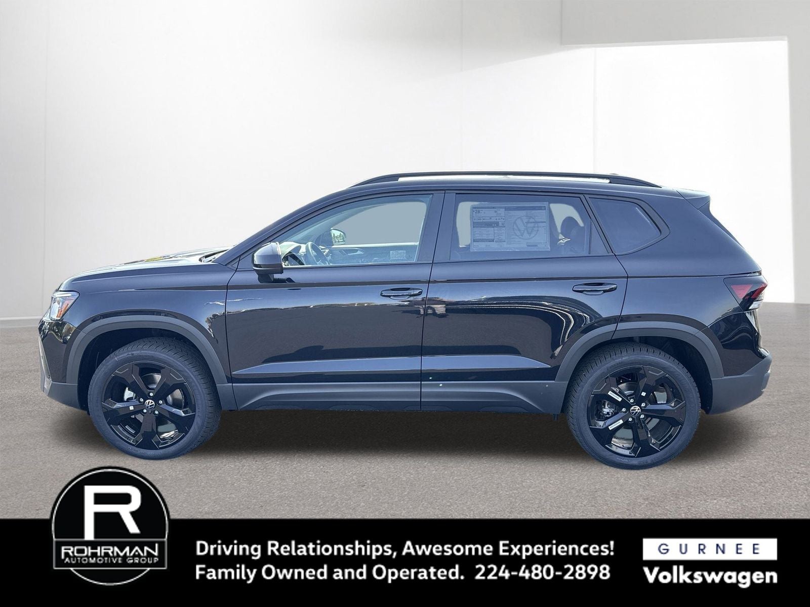 2025 Volkswagen Taos 1.5T SE Black