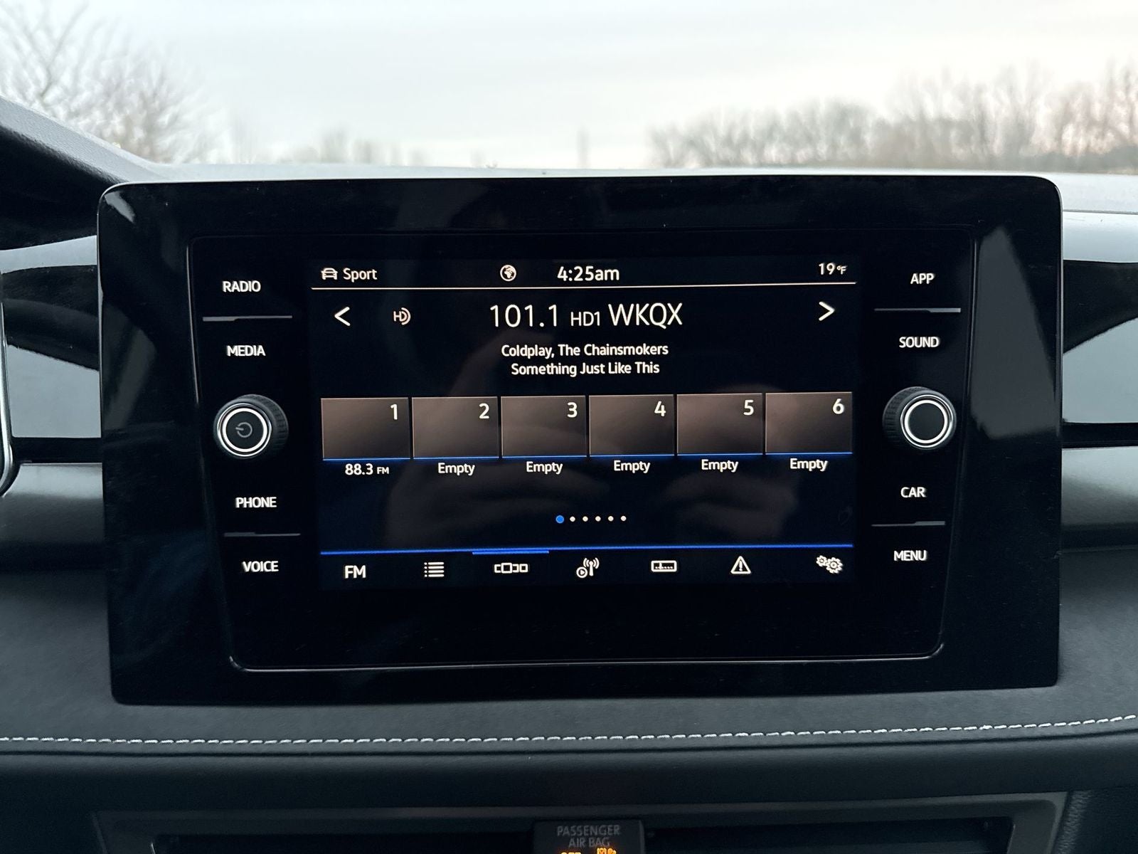 2026 Volkswagen Taos 1.5T SE Black