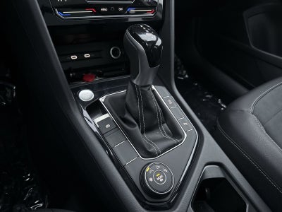 2026 Volkswagen Taos 1.5T SE Black