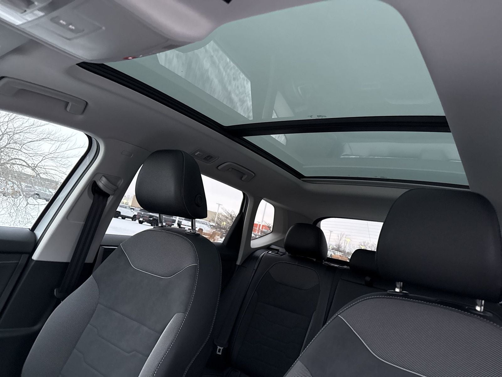 2026 Volkswagen Taos 1.5T SE Black