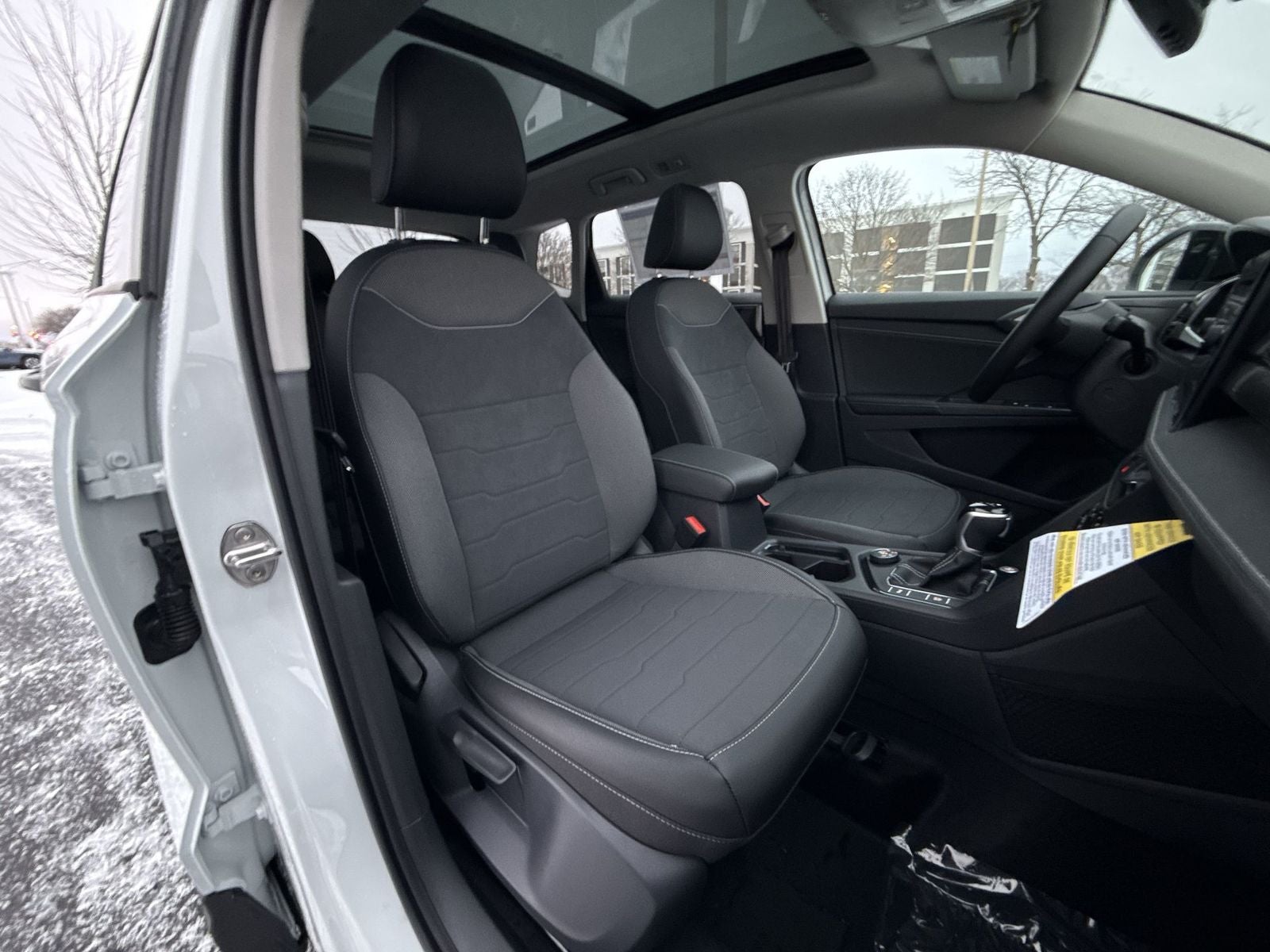 2026 Volkswagen Taos 1.5T SE Black