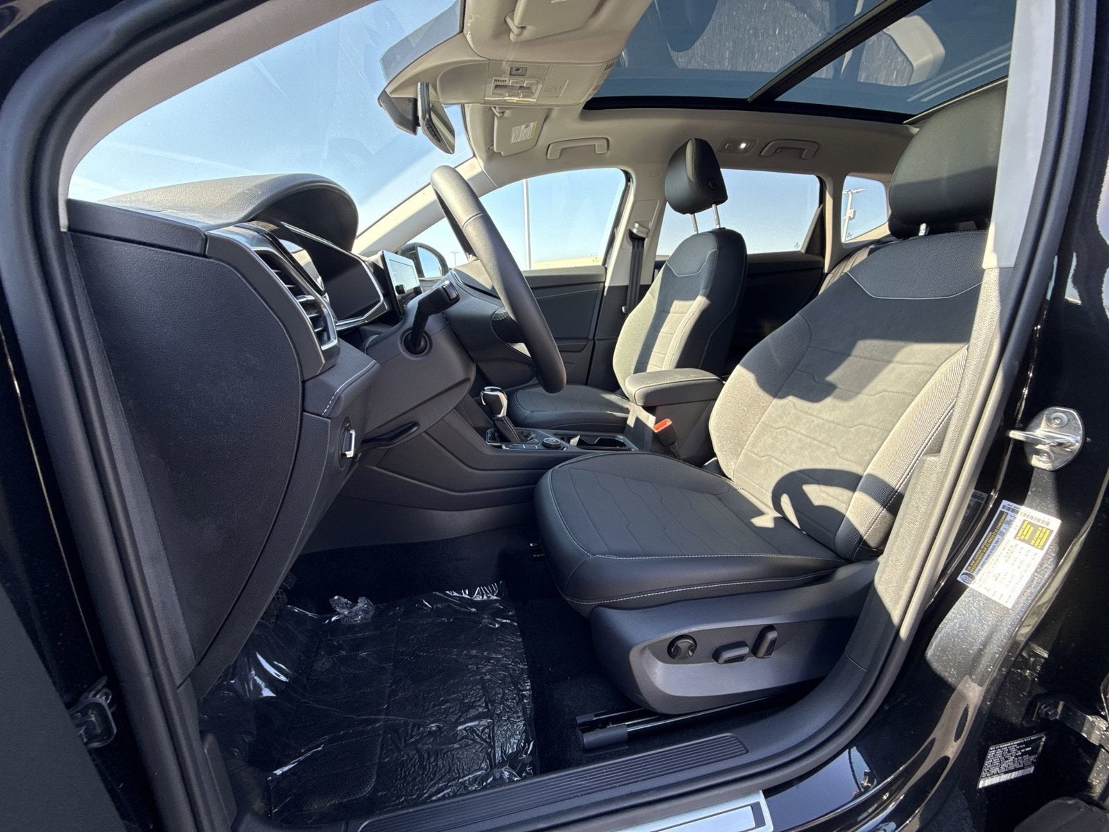 2027 Volkswagen Taos 1.5T SE Black