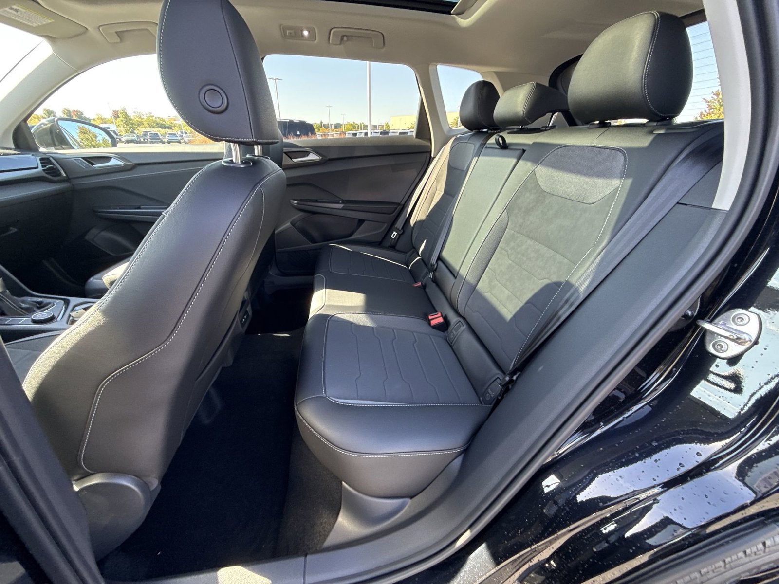 2027 Volkswagen Taos 1.5T SE Black