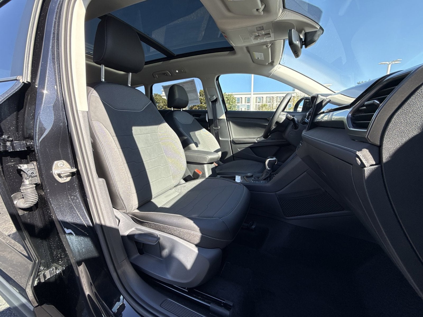 2027 Volkswagen Taos 1.5T SE Black