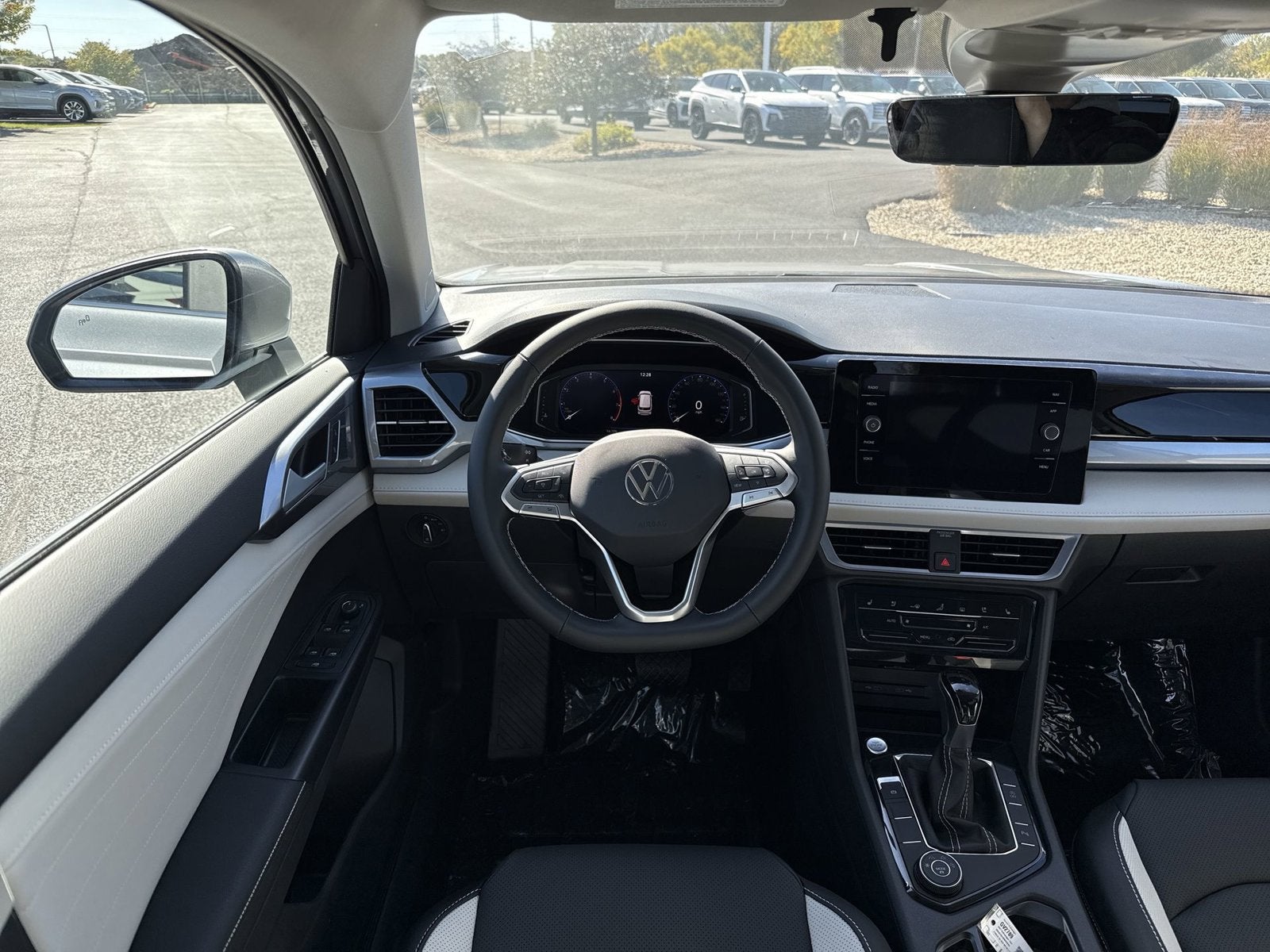 2027 Volkswagen Taos 1.5T SEL