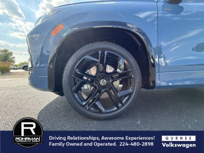 2026 Volkswagen Tiguan 2.0T SE R-Line Black