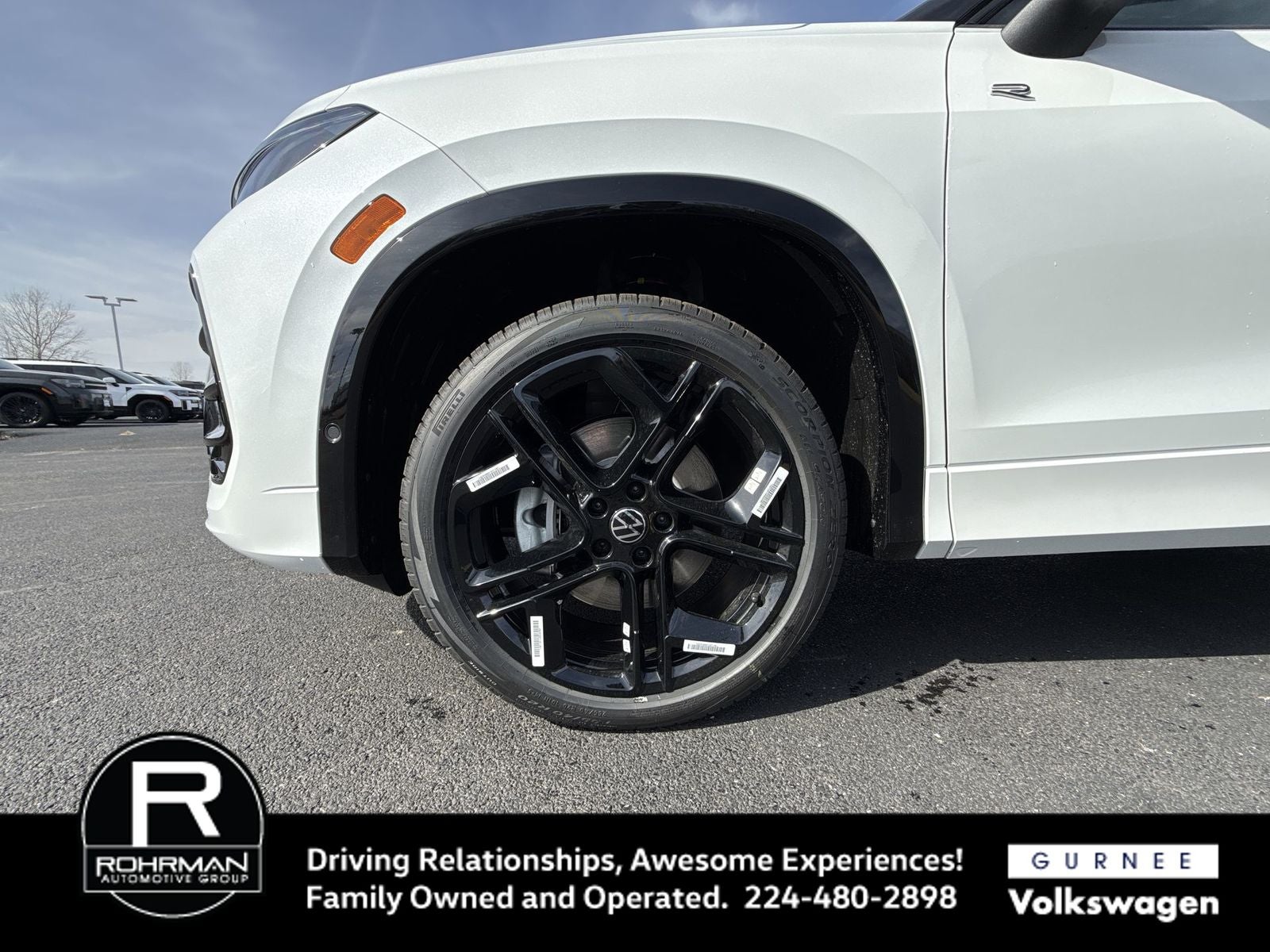 2026 Volkswagen Tiguan 2.0T SE R-Line Black