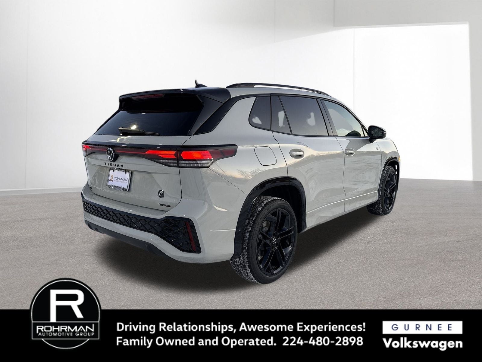 2026 Volkswagen Tiguan 2.0T SE R-Line Black