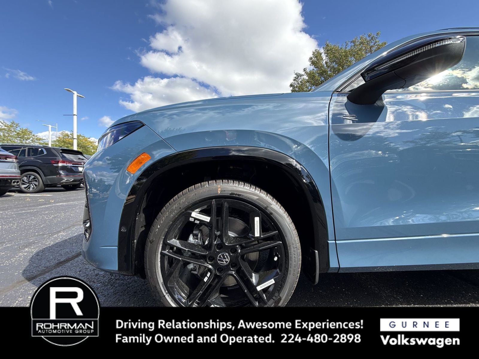 2025 Volkswagen Tiguan 2.0T SE R-Line Black