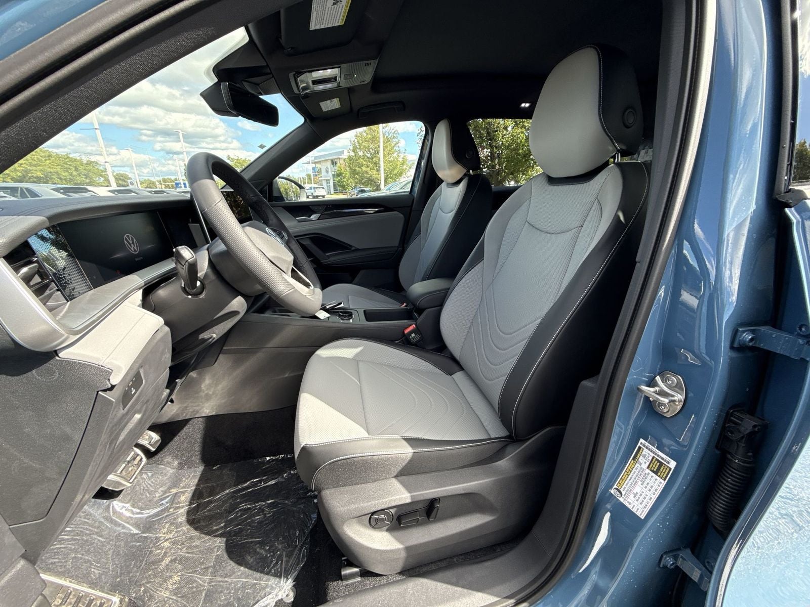 2025 Volkswagen Tiguan 2.0T SE R-Line Black