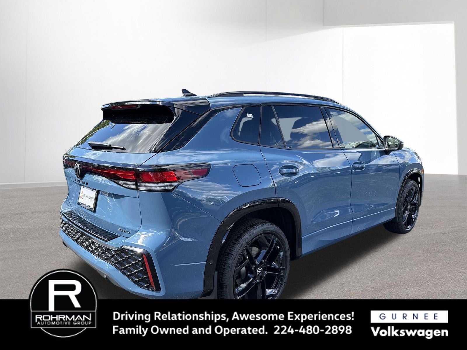 2025 Volkswagen Tiguan 2.0T SE R-Line Black