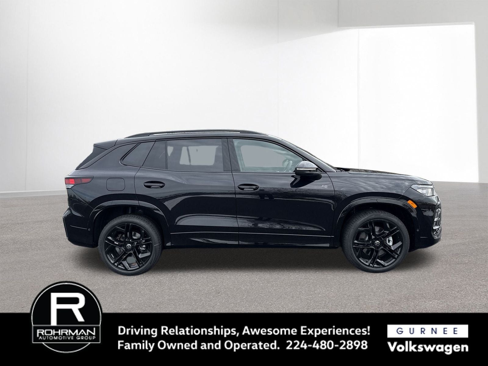 2026 Volkswagen Tiguan 2.0T SE R-Line Black