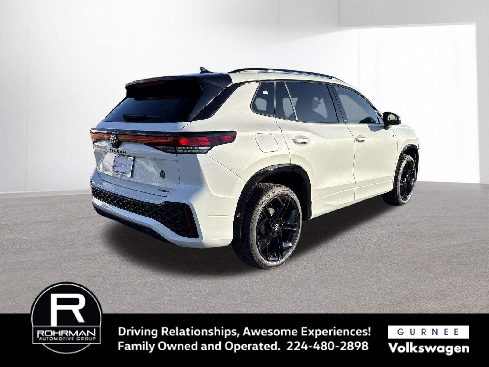 2026 Volkswagen Tiguan 2.0T SE R-Line Black