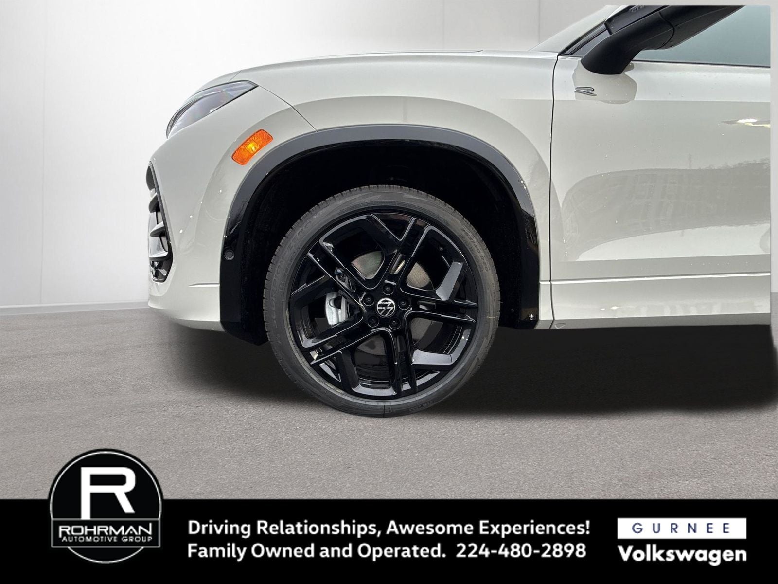 2026 Volkswagen Tiguan 2.0T SE R-Line Black