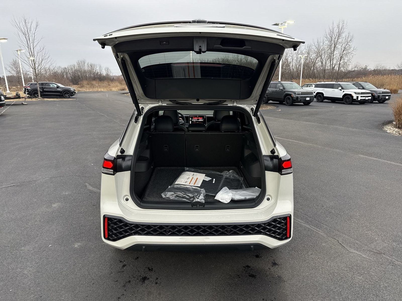 2026 Volkswagen Tiguan 2.0T SE R-Line Black