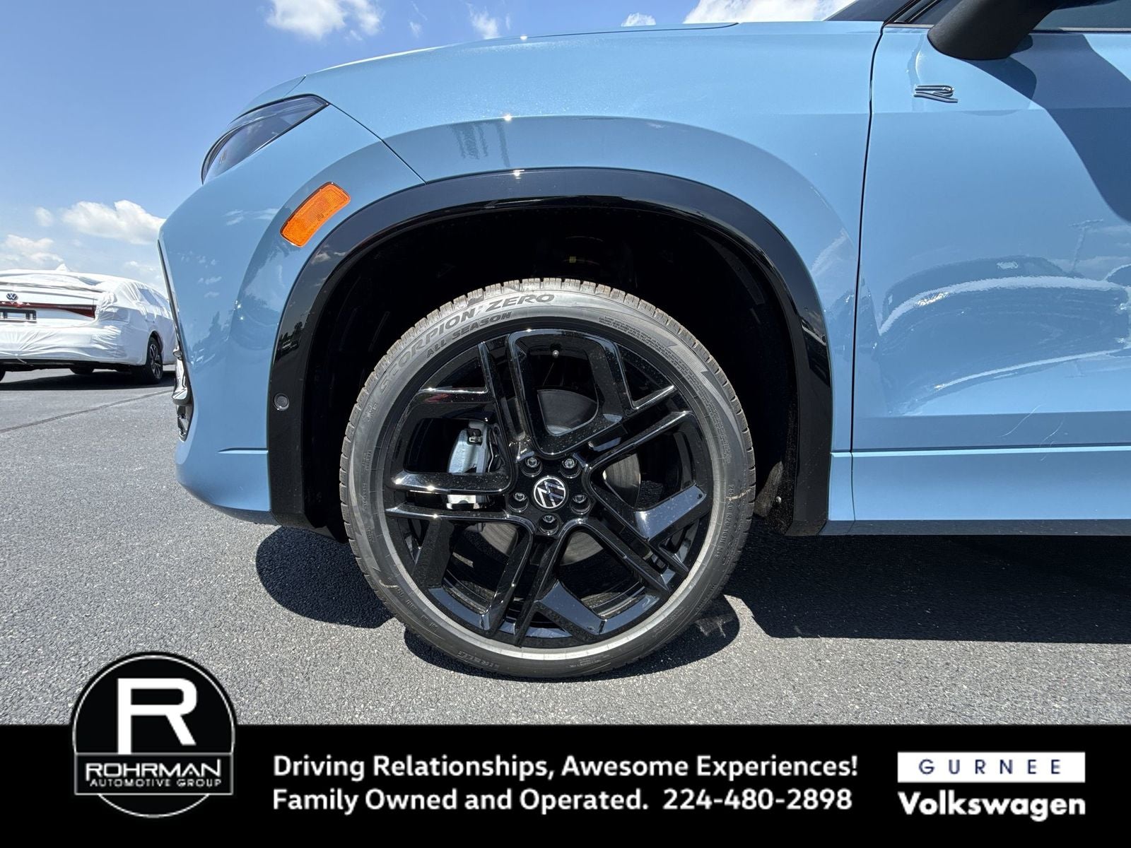 2026 Volkswagen Tiguan 2.0T SE R-Line Black
