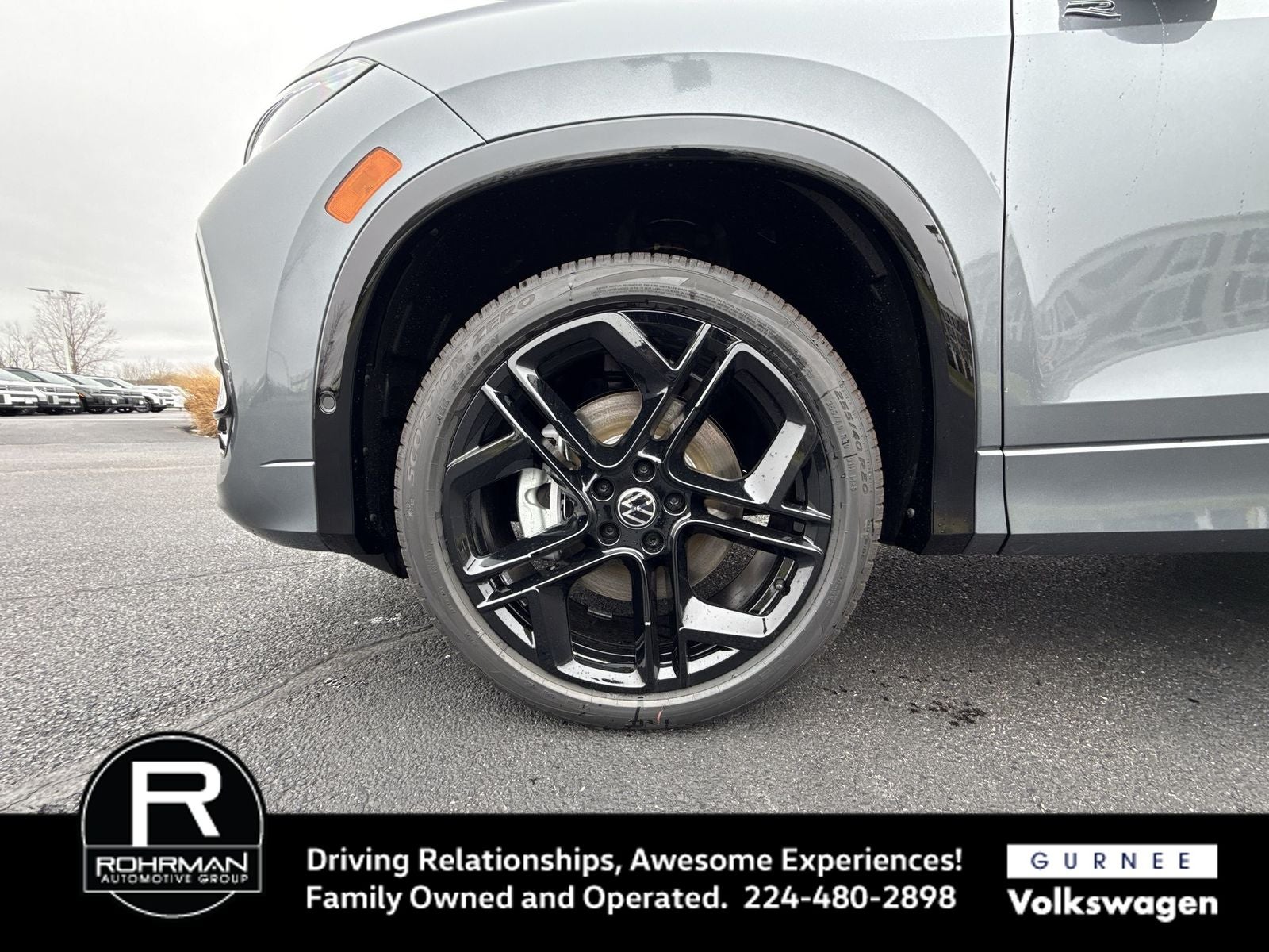 2026 Volkswagen Tiguan 2.0T SE R-Line Black