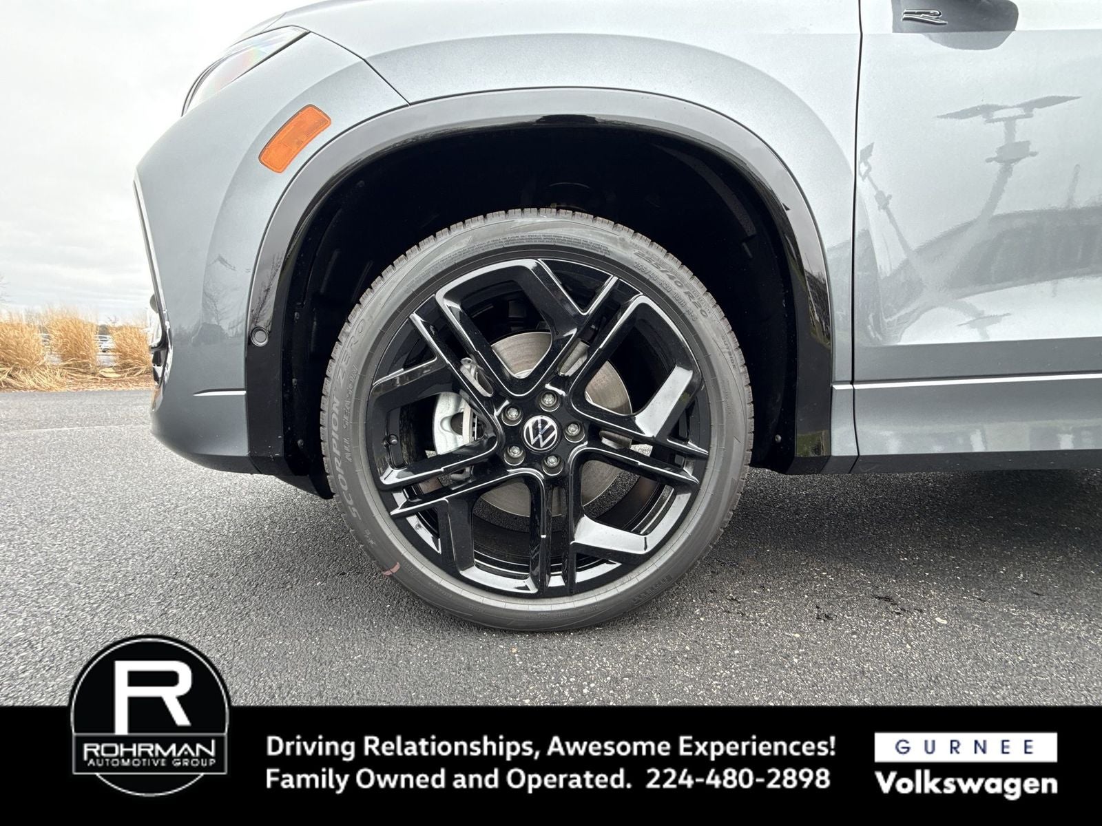 2026 Volkswagen Tiguan 2.0T SE R-Line Black