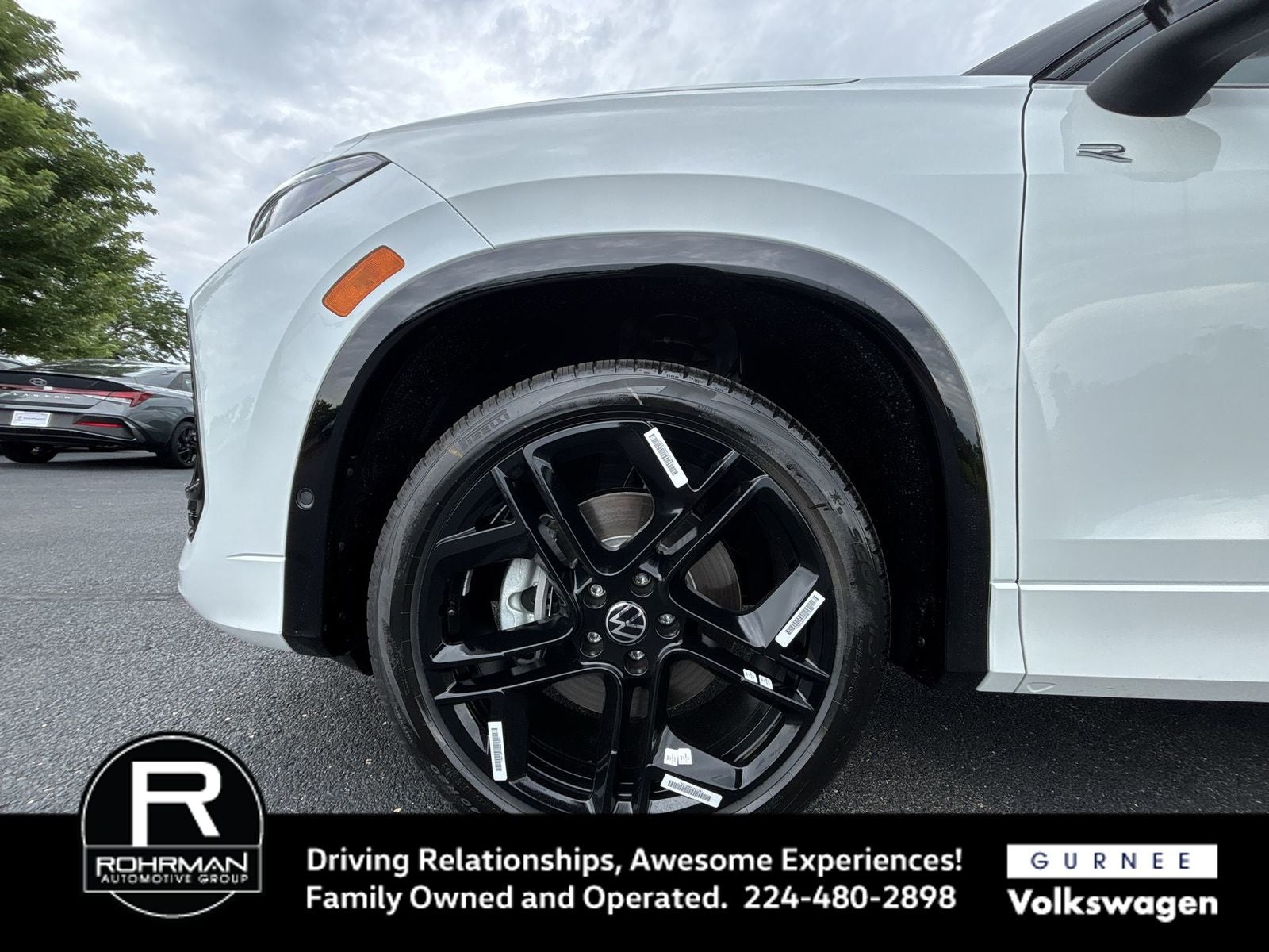 2026 Volkswagen Tiguan 2.0T SE R-Line Black