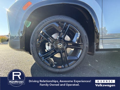 2026 Volkswagen Tiguan 2.0T SE R-Line Black