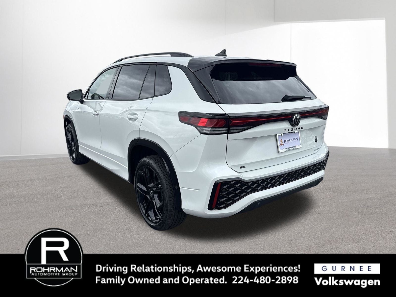 2026 Volkswagen Tiguan 2.0T SE R-Line Black