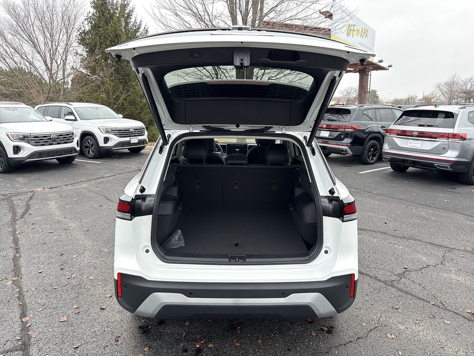 2026 Volkswagen Tiguan 2.0T SE