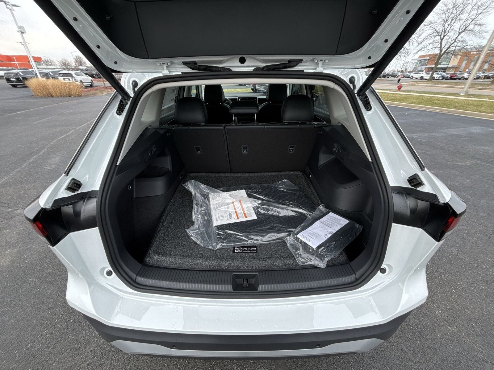 2026 Volkswagen Tiguan 2.0T SE