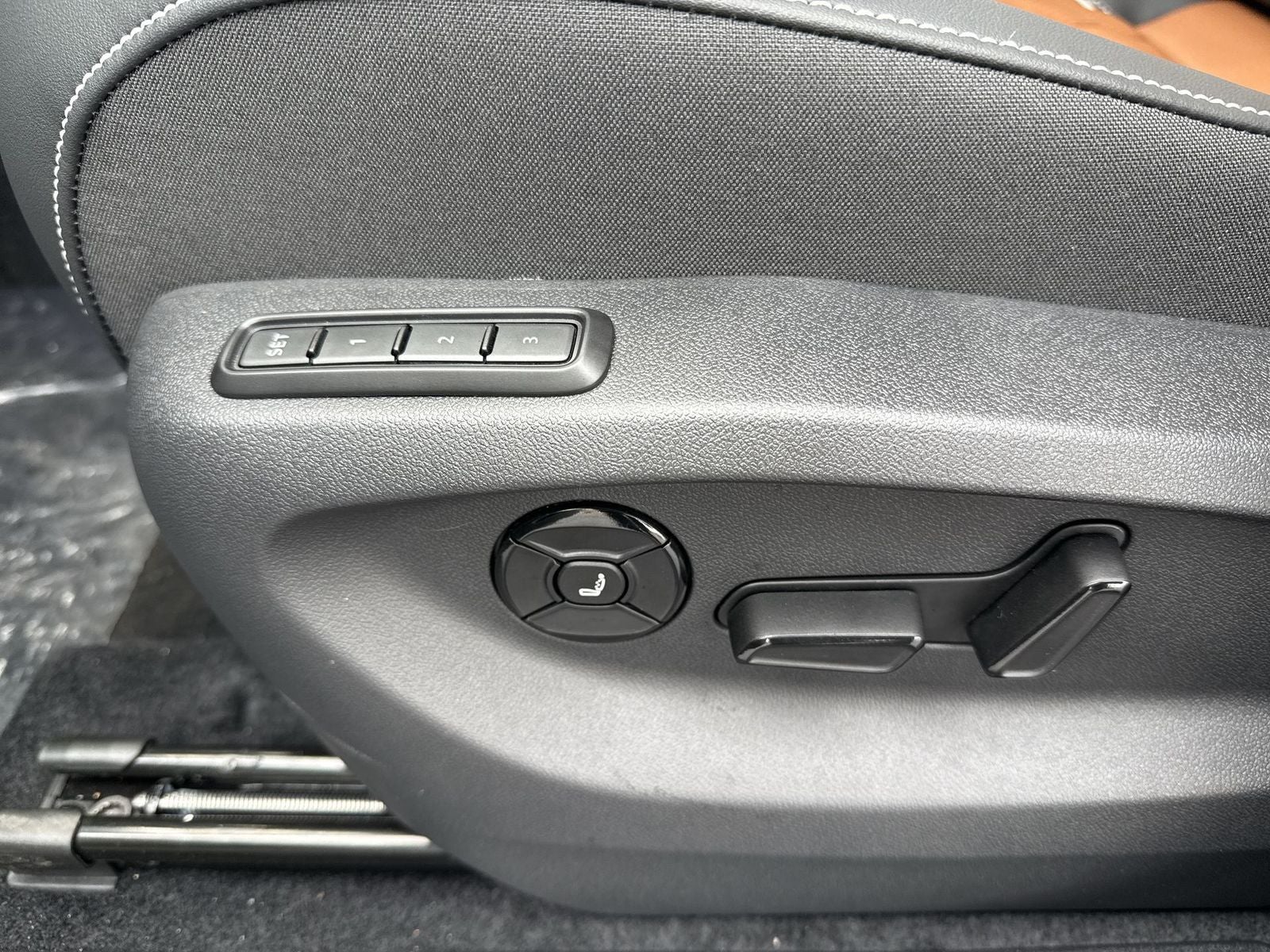 2026 Volkswagen Tiguan 2.0T SEL R-Line