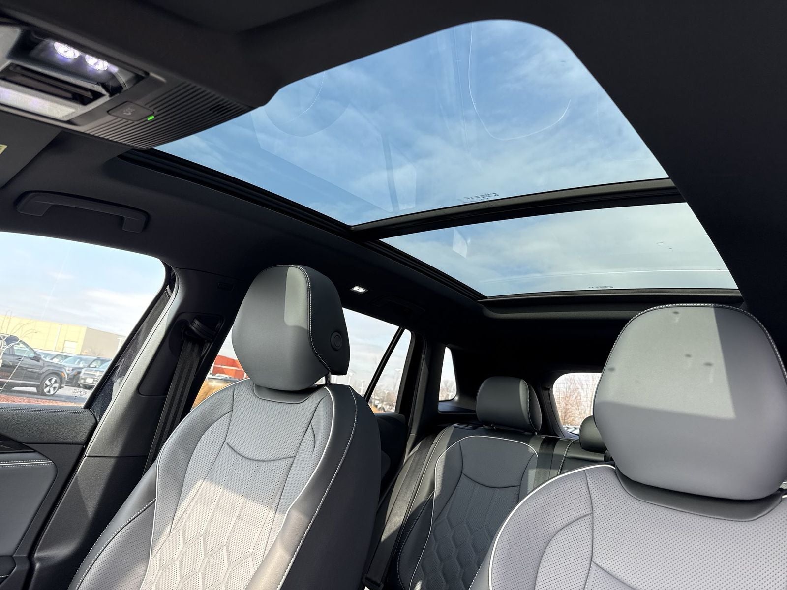 2026 Volkswagen Tiguan 2.0T SEL R-Line Turbo