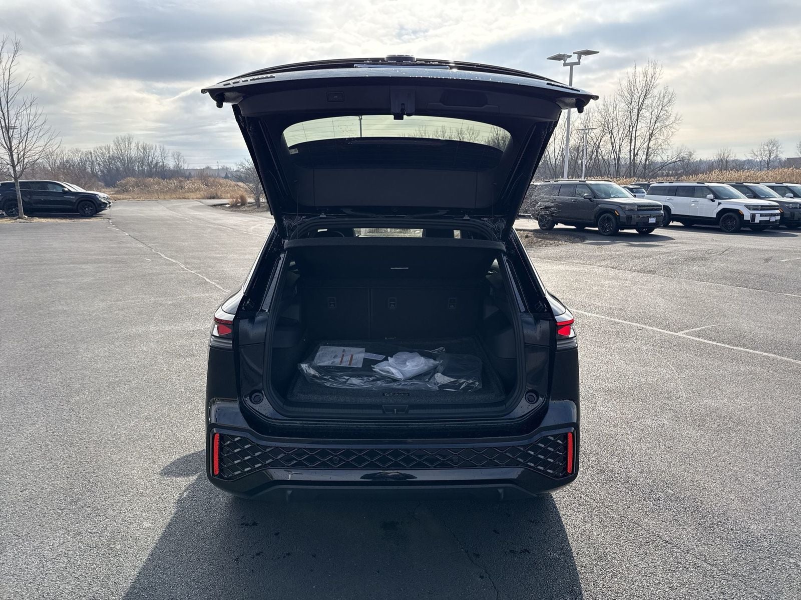 2026 Volkswagen Tiguan 2.0T SEL R-Line Turbo