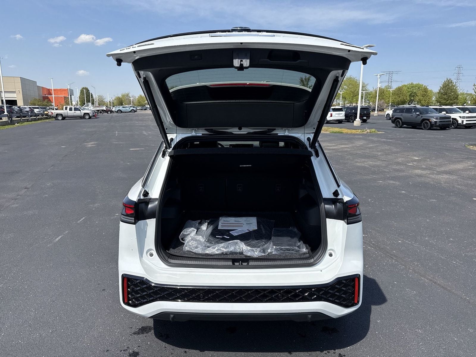 2026 Volkswagen Tiguan 2.0T SEL R-Line Turbo