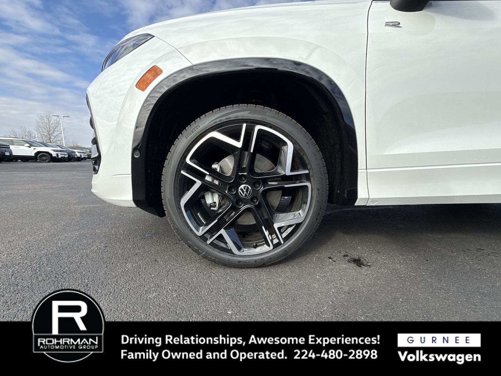 2026 Volkswagen Tiguan 2.0T SEL R-Line