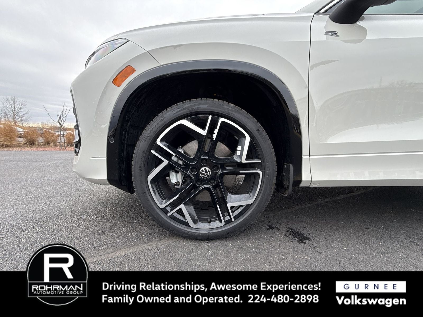 2026 Volkswagen Tiguan 2.0T SEL R-Line Turbo